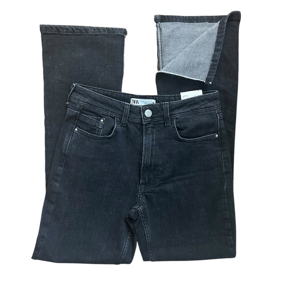 Zara Black Denim Flare Split Hem
High Rise Jeans Size 6 Raw Fringed Split Hem - Picture 7 of 12